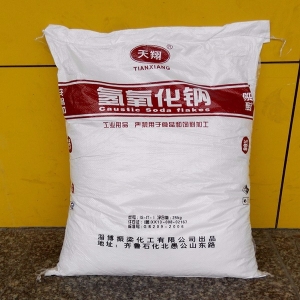 片堿（氫氧化鈉/NaOH）——火堿，苛性